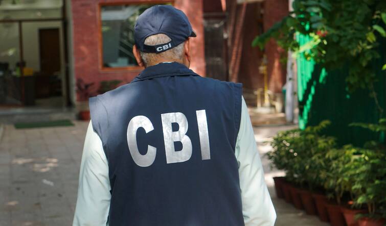 CBI Conducting Searches At 33 Locations Over 'Irregularities' In J-K Sub-Inspectors Recruitment CBI Conducting Searches At 33 Locations Over 'Irregularities' In J-K Sub-Inspectors' Recruitment