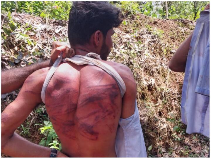 Karnataka Muslim boy assaulted by college students over speaking with Hindu Girl Photos viral Police action Karnataka: हिंदू लड़की से बात करने पर मुस्लिम युवक की जमकर पिटाई, 9 छात्र गिरफ्तार
