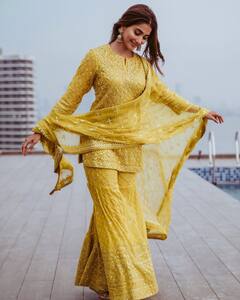 कानों में झुमके, नज़ाकत भरी अदाएं...येलो शरारा सूट पहन बला की खूबसूरत लगीं Pooja Hegde, फोटोज़ देख आपको भी हो जाएगा प्यार !