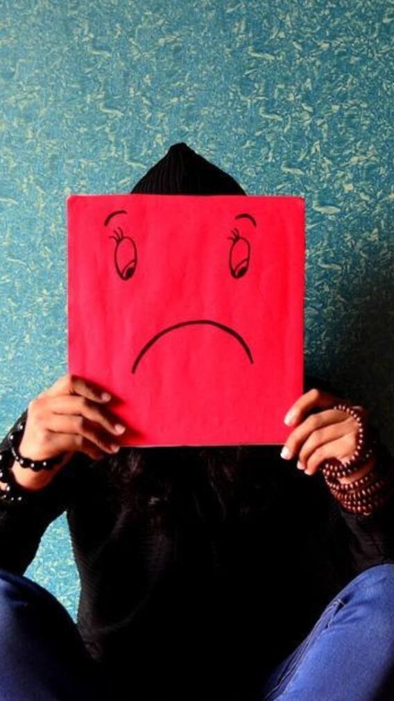 যে খাবারগুলি খেলে স্ট্রেস কমে