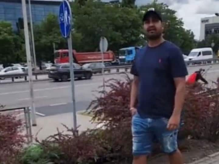 Indian In Poland Faces Racist Remarks, Asked To Go Back To India Video Indian Faces Racist Remarks, Called 'Invader' In Poland. Viral Video