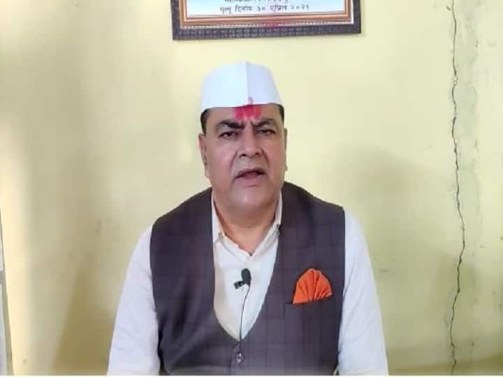 Buldhana news MLA Prashant Bambs mentality has deteriorated criticizes Teacher MLA Adv Kiran Sarnaik Buldhana News : आमदार प्रशांत बंब यांची मानसिकता ढासळली : शिक्षक आमदार ॲड.किरण सरनाईक