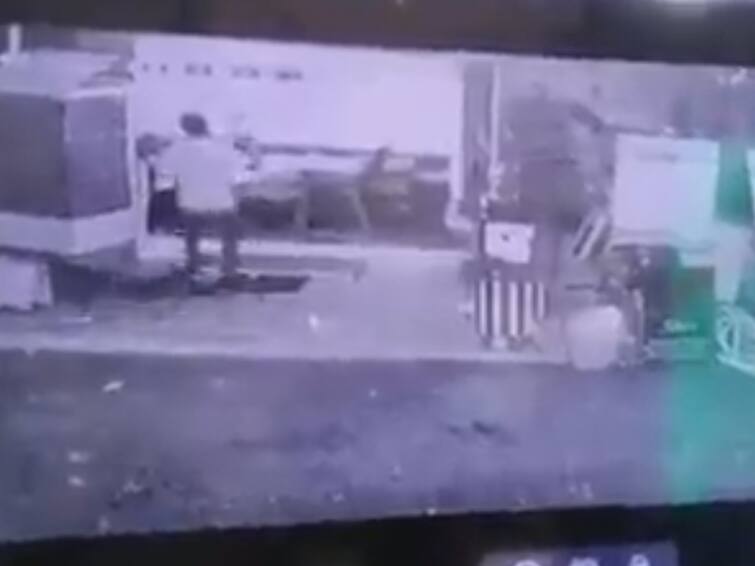 KGF Inspired Teen Serial Killer Seen With Victim Killed 5 Person KGF Killer: கே.ஜி.எப். ஹீரோ போல ஆக வேண்டும்!  5 கொலை செய்த 19 வயது இளைஞர் - ஷாக் வீடியோ