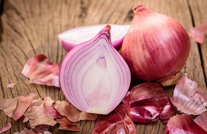 why onion makes you cry know here प्याज कटने, दुखी होने या खुशी जाहिर करने में, आखिर क्यों आंखों में आते हैं आंसू?