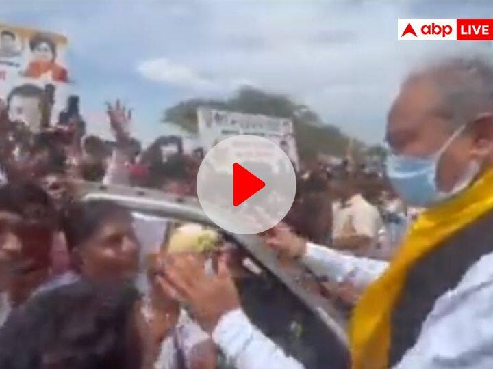 WATCH Mandsaur News Congress leader statement on farmers agitation in Viral Video ANN Watch: मंदसौर में कांग्रेस नेता का वीडियो वायरल, कहा- 'किसान आंदोलन हमने ही कराया, फिर सरकार बनी'