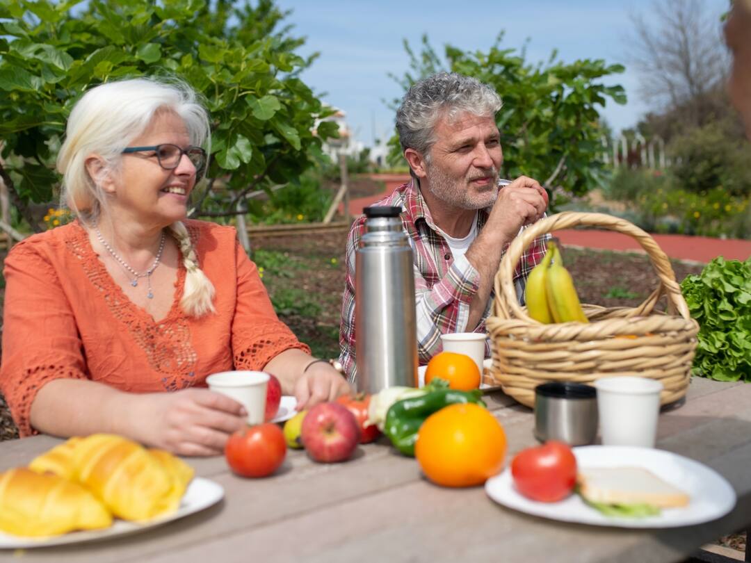 Essential Dietary Supplements For Elder People Food: యాభై ఏళ్ల వయసు దాటిన వారు తప్పనిసరిగా తీసుకోవాల్సిన ఆహారం ఇదే