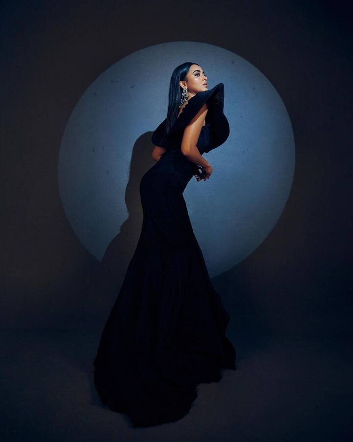 तेजस्वी प्रकाश किती स्टायलिश आणि ग्लॅमरस आहे, हे आपल्या सर्वांना माहीत आहे. ती नेहमी आपले वेगवेगळे फोटो सोशल मीडियावर शेअर करत असते..(फोटो सौजन्य:tejasswiprakash/इंस्टाग्राम)