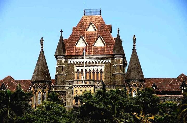 Maharashtra News Bombay High Court issued notice to Serum Institute, Bill Gates about vaccine death case Corona Vaccination : लसीमुळे मृत्यू झाल्याचा कोर्टात दावा, मुंबई हायकोर्टाने सिरम इन्स्टिट्यूट, बिल गेट्सला बजावली नोटीस