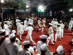 Latur News : 50 वर्षांनी गणेश मंडळात पहिल्यांदाच चक्रीभजनाचा स्वर गुंजला; काय आहे चक्रीभजनाचा इतिहास? जाणून घ्या