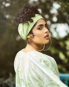 ఫరియా హెయిర్ స్టైల్ చూశారా? చాలా డిఫరెంట్