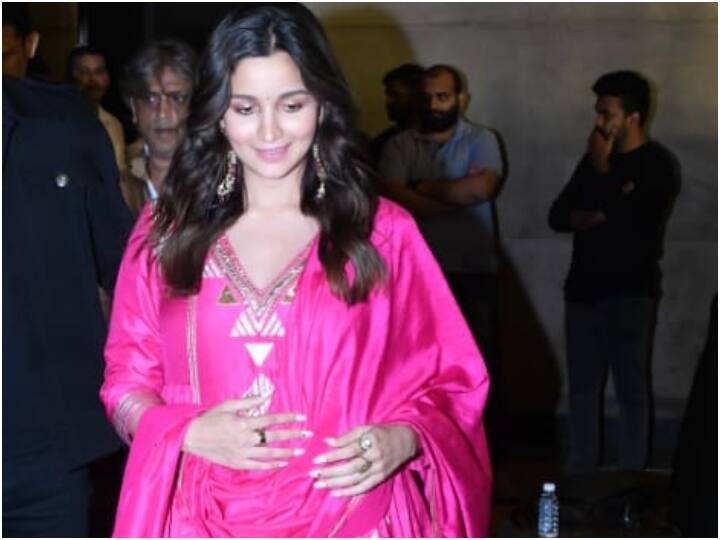 Brahmastra: हैदराबाद में चला Alia Bhatt की आवाज का जादू, तेलुगु में गाया ब्रह्मास्त्र का 'केसरिया' गाना