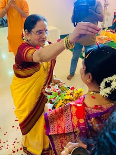 Pune News: पुण्यात सोन्याने मढवलेल्या गौरी; सातपुते कुटुंबीयांची 60 वर्षांची परंपरा