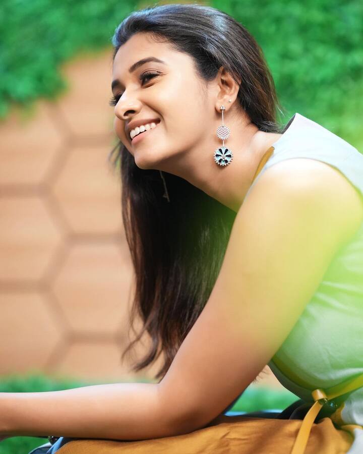 ரத்தின கட்டி உன்ன வைக்குறேன் பொத்தி
