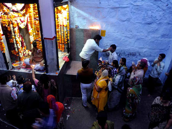 Ishqiya Ganesh Temple : प्रेमींची इच्छा पूर्ण करणारा बाप्पा, जाणून घ्या इश्किया मंदिराबाबत खास गोष्टी