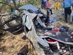 यमुना एक्सप्रेस-वे पर डिवाइडर को तोड़ते हुए नीचे गिरी तेज रफ्तार कार, एक की मौत