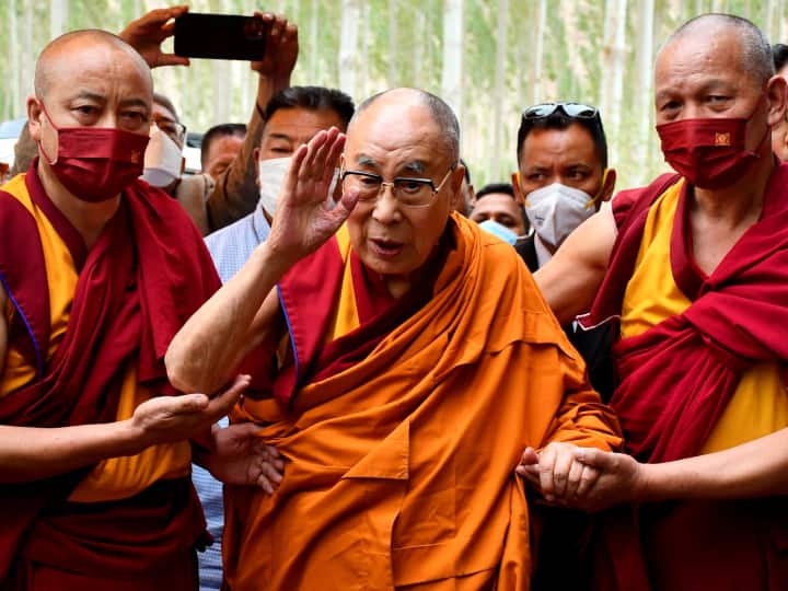 China says it has sole authority to choose next successor of Dalai Lama Dalai Lama Successor: 'दलाई लामा के उत्तराधिकारी के चयन का अधिकार हमारा', चीन ने किया बड़ा दावा
