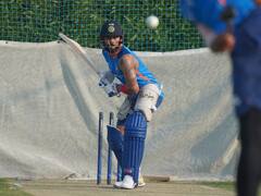 पाकिस्तान के खिलाफ मैच से पहले टीम इंडिया ने बहाया पसीना, इस खिलाड़ी की प्लेइंग इलेवन में हो सकती है एंट्री