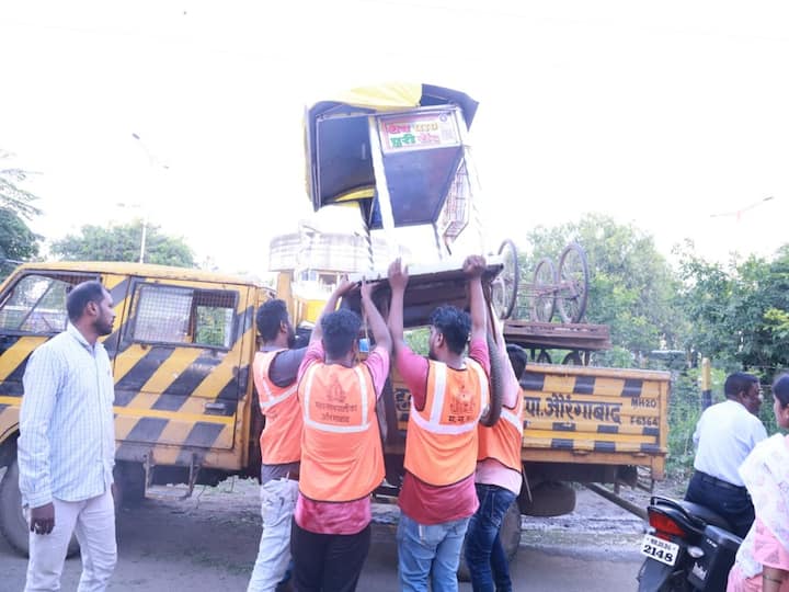 Aurangabad Municipal Corporation in Action Mode: अतिरिक्त आयुक्त तथा अतिक्रमण विभाग प्रमुख रविंद्र निकम मार्गदर्शनाखाली औरंगाबाद शहरातील अतिक्रमण काढण्यात आले.