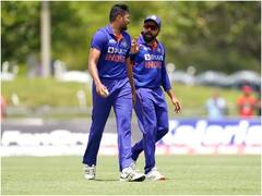 Asia Cup 2022: पाक के खिलाफ मैच से पहले भारतीय टीम की मुश्किलें बढ़ीं, वायरल फीवर की चपेट में आया यह तेज गेंदबाज