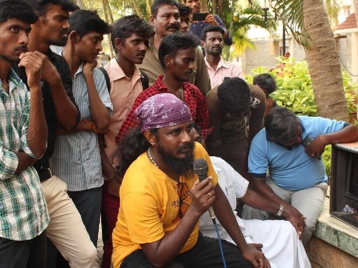 Two people, including a fake director, were arrested for trying to make pornographic films with young girls TNN இளம்பெண்களை வைத்து ஆபாச படம் எடுக்க முயற்சி - இயக்குனர் உட்பட இருவர் கைது