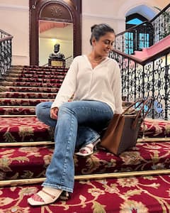 PHOTO : ‘समोर बघ अन् थोडी अजून हस...’, अभिनेत्री हेमांगी कवीचं ताज हॉटेलमध्ये झक्कास फोटोशूट!