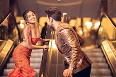 Karan-Tejasswi Pics: एस्केलेटर पर लिप लॉक करते दिखे करण कुंद्रा-तेजस्वी प्रकाश, सामने आईं ये रोमांटिक तस्वीरें