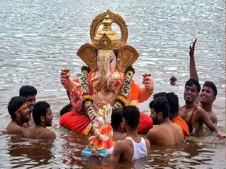 Ganesh Visarjan BMC 211 reception rooms and 10000 staff deployed ganeshotsav 2022 BMC : पाच दिवसांच्या गणेश विसर्जनासाठी महापालिकेची जय्यत तयारी, 211 स्वागत कक्ष आणि 10 हजार कर्मचारी तैनात