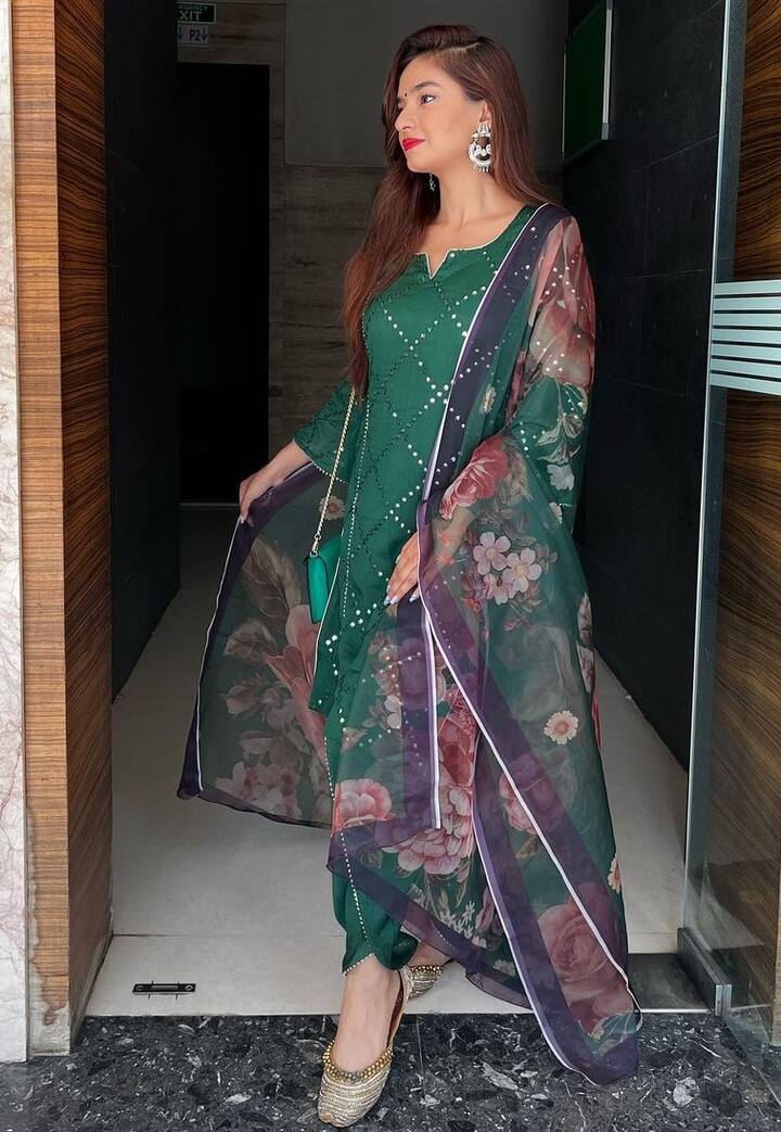 अनुष्का सेन फिल्ममेकर रोहित शेट्टी के स्टंट बेस्ड शो खतरों के खिलाड़ी 11 का भी हिस्सा रह चुकी हैं. उस सीजन में अनुष्का सबसे छोटी कंटेस्टेंट थीं.