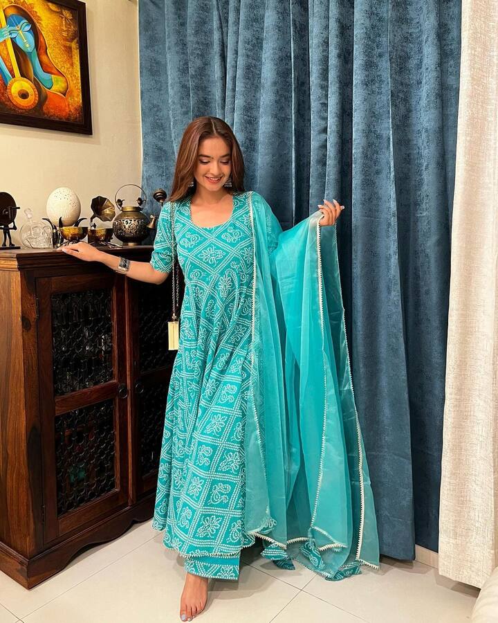 अनुष्का सेन ने अपने करियर की शुरुआत चाइल्ड आर्टिस्ट के तौर पर की थी. अभी तक अपने करियर में वो कई हिट शोज में दिख चुकी हैं.