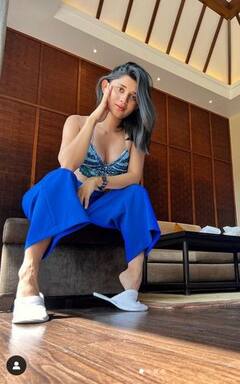 Kanika Mann: ਬੈਕਲੇਸ ਟਾਪ ਪਾ ਕੇ ਕਨਿਕਾ ਮਾਨ ਨੇ ਵਧਾਇਆ ਇੰਟਰਨੈੱਟ ਦਾ ਤਾਪਮਾਨ, ਸਿਜਲਿੰਗ ਲੁੱਕ ਦੇਖ ਕੇ ਪ੍ਰਸ਼ੰਸਕਾਂ ਦੇ ਉੱਡੇ ਹੋਸ਼