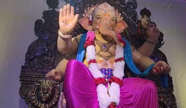 भारतातील 10 ते 15 वेगवेगळ्या राज्यातील नागरिक तिथं स्थायिक आहेत.