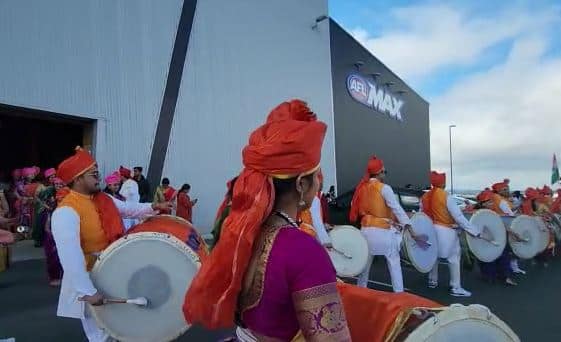 हा उत्सव हा 2016 पासून साजरा होत असून या वर्षी लालबाग मुंबई येथे बनवलेली 21 फूट उंच गणेश मूर्ती 45 दिवसांचा बोटीचा प्रवास करून अॅडलेडला पोहोचली.