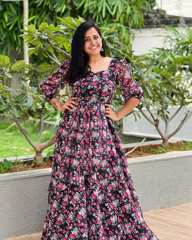 లాస్య హాస్పిటల్ బెడ్ మీద పడుకొని ఉన్న వీడియోను సోషల్ మీడియాలో షేర్ చేస్తూ.. 'గెట్ వెల్ సూన్' అని పేర్కొన్నారు మంజునాథ్. (Photo Courtesy: Lasya Instagram)