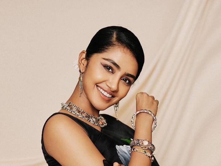 अनुपमाच्या निखळ हास्यावर देशभरातील चाहते फिदा आहेत.(फोटो सौजन्य :anupamaparameswaran96/इंस्टाग्राम)