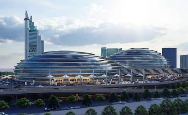 रेल्वे मंत्रालयानं नव्या दिल्ली रेल्वे स्थानकाचे फोटो शेअर केले आहेत.