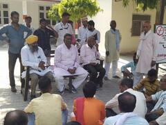 मंत्री सुरेश राही के धरने पर बैठने की खबर से अधिकारियों में मचा हड़कंप, दौड़े-दौड़े पहुंचे मजिस्टेट, SDM और DM