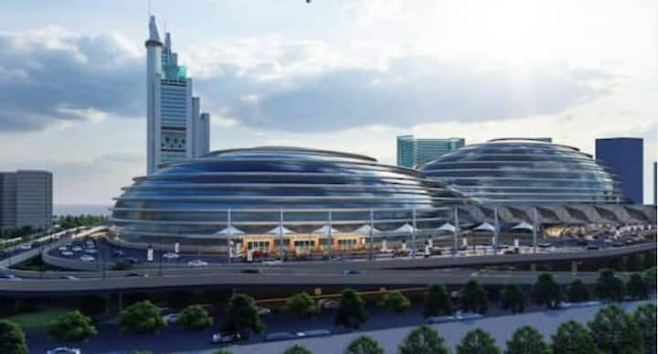 रेल्वे स्थानकाच्या नव्या रचनेसोबतच जागतिक दर्जाच्या सुविधाही प्रवाशांना दिल्या जातील, असं सांगितलं जात आहे. मात्र, त्या सुविधा काय असतील, हे अद्याप कळू शकलेलं नाही.