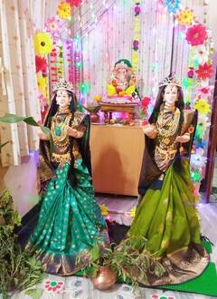 Gauri Aras Competition 2022 : घराघरात गौरी पूजन, पाहा फोटो