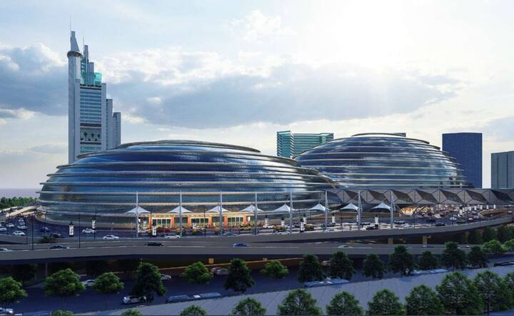 रेलवे स्टेशन पर मल्टीलेवल पार्किंग की सुविधा हो सकती है. मीडिया रिपोर्ट्स के मुताबिक, पार्किंग पूरी तरह ऑटोमेटिक होगी.