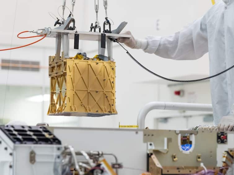 NASA Perseverance Rover MOXIE Instrument On Mars Reliably Produces Oxygen Study Says NASA Perseverance Rover's MOXIE Instrument On Mars Reliably Produces Oxygen: Study