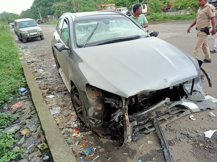 गाडीमध्ये टॉप क्लासचे सेफ्टी फिचर असतानाही अपघात दोन जणांचा मृत्यू झाला.