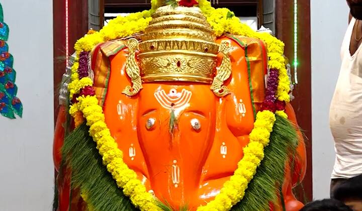 बीडच्या राजुरीमध्ये गणेश उत्सवाच्या पाचव्या दिवशी काला महोत्सव मोठ्या उत्साहात पार पडला.