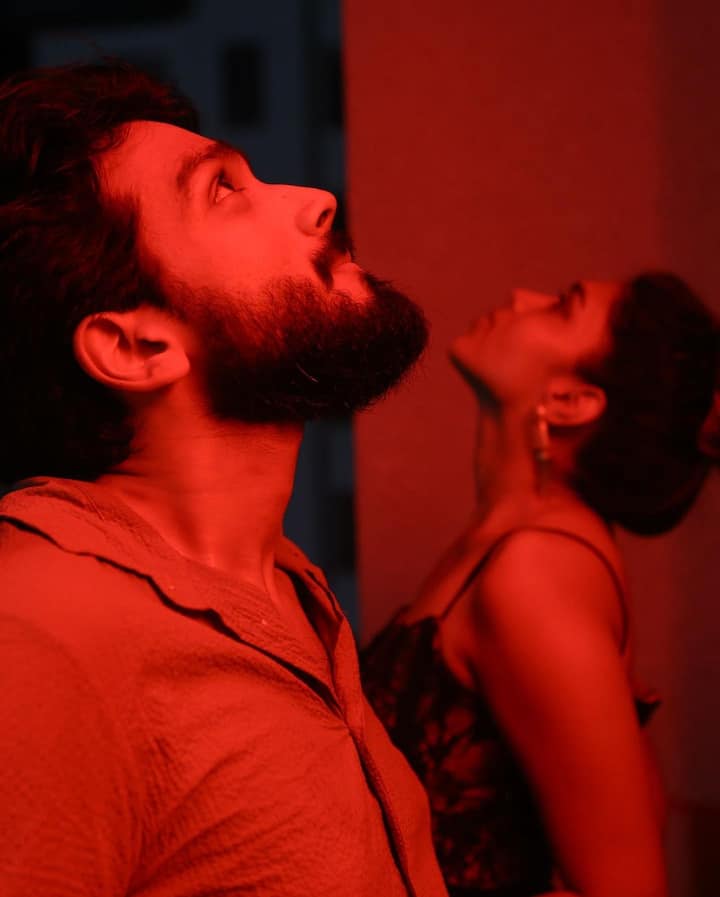 ஹையோ என திகைக்கும் ஐ என வியக்கும் ஐகளுக்கெல்லாம் விடுமுறையை அவள் தந்துவிட்டாள் அவள் வந்துவிட்டாள்....