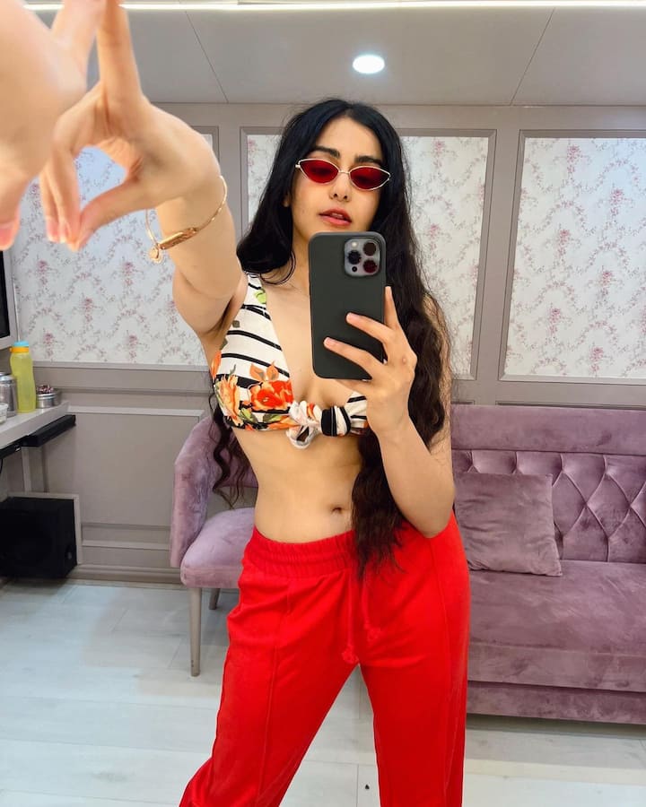 Adah sharma Pics: અદા શર્માએ ઈન્સ્ટાગ્રામ પર શેર કરી સુંદર તસવીરો, જુઓ બોલ્ડ અંદાજ