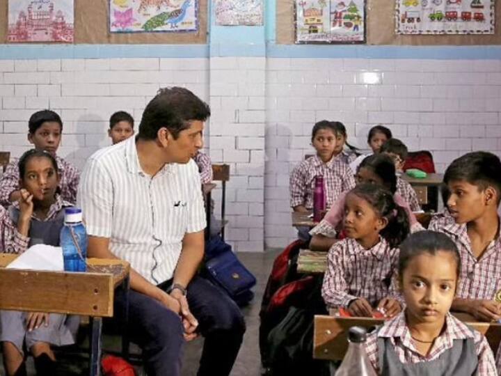 AAP MLAs Visit MCD School To Highlight 'Poor Condition', Civic Body Criticises 'Reckless Competition' AAP MLAs Visit MCD School To Highlight 'Poor Condition', Civic Body Criticises 'Reckless Competition'