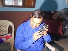 सीहोर में बिना ब्रेल लिपि के 150 बच्चों को पढ़ाते हैं नेत्रहीन शिक्षक, 18 किलोमीटर दूर से आते हैं स्कूल