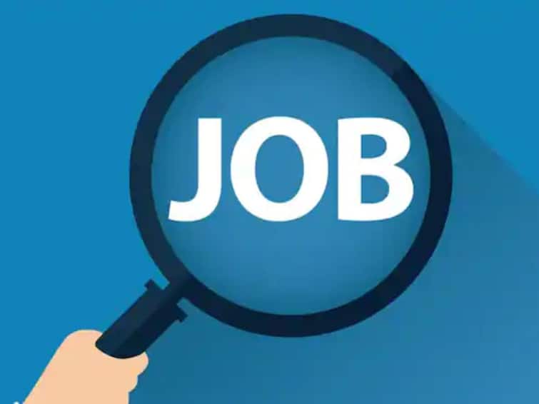 Job Majha Recruitment for various posts in State Bank of India and Mumbai Municipal Corporation Job Majha : स्टेट बँक ऑफ इंडिया आणि मुंबई महापालिकेत विविध पदांसाठी भरती 