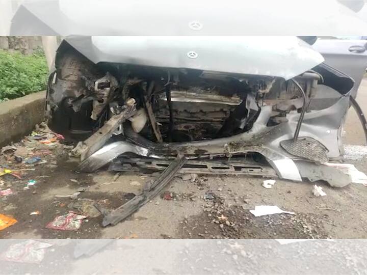 अपघात खूपच भीषण होता.