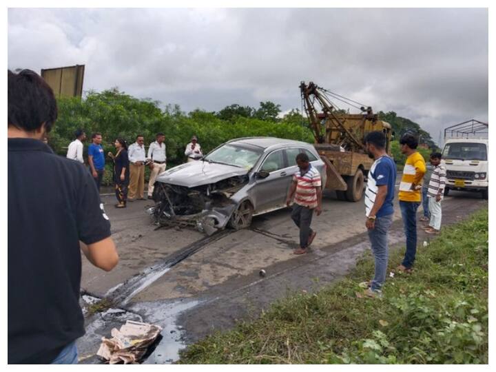 Cyrus Mistry's Car Tried To Overtake Another Vehicle From Wrong Side, Lost Control Due To Speeding: Police Cyrus Mistry's Car Tried To Overtake Another Vehicle From Wrong Side, Lost Control Due To Speeding: Police