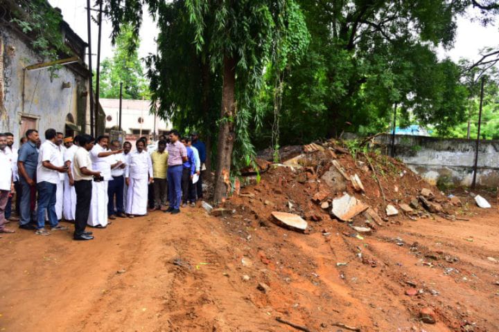 ஸ்ரீரங்கத்தில் ரூ.25 கோடி மதிப்பீட்டில் புதிய பேருந்து நிலையம் அமைக்க இடம் தேர்வு!